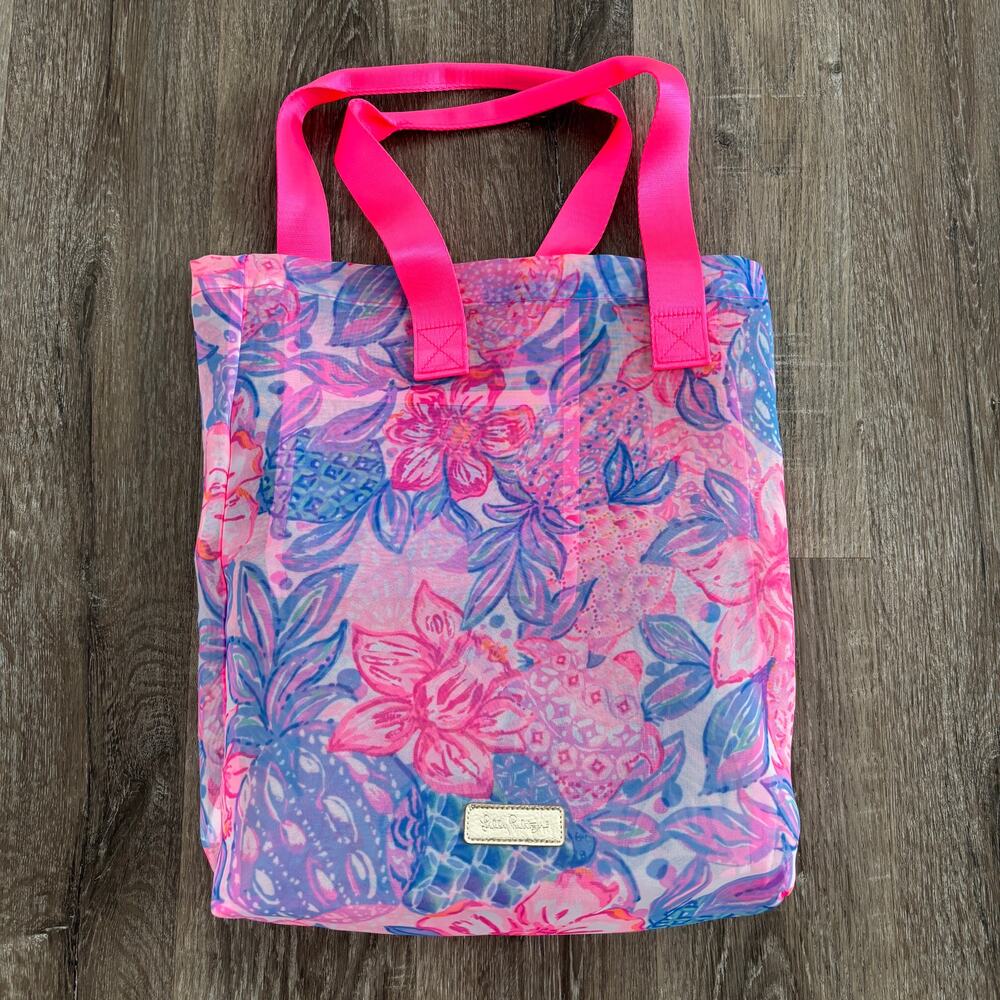 Lilly Pulitzer Mesh Tote Beach Bag in Pink Isle Snappy Turtle - Picture 6 of 7